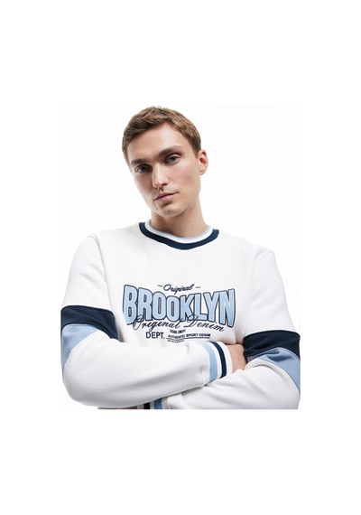 Koton Şardonlu Uzun Kollu Bisiklet Yaka Renk Bloklu Kolej Baskılı Sweatshirt Beyaz 6wam70029mk Beyaz Koton Şardonlu Uzun Kollu Bisiklet Yaka Renk Bloklu Kolej Baskılı Sweatshirt Beyaz 6wam70029mk Beyaz