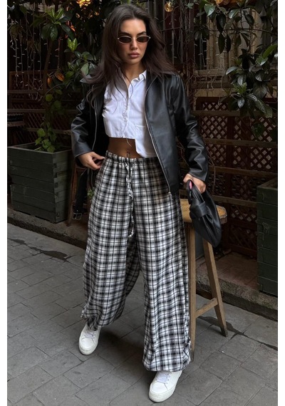 Madmext Beyaz Ekose Desenli Yüksek Bel Balon Fit Kadın Pantolon Mg2726