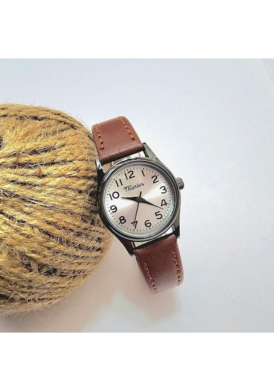Retro Kadın Kol Saati, Vintage Tasarım, Klasik Tasarım, Siyah Kasa, Minimal Tasarım, Kayışlı Açık Kahverengi Altın