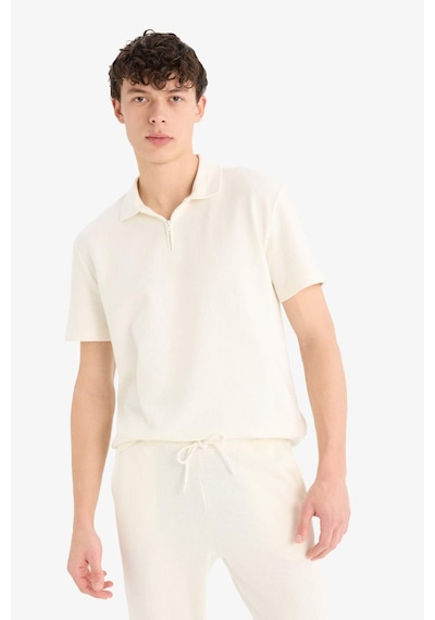 DeFacto Regular Fit Polo Yaka Kısa Kollu Dokulu Tişört E4027AX25SPER223 DeFacto Regular Fit Polo Yaka Kısa Kollu Dokulu Tişört E4027AX25SPER223