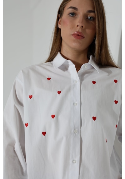 Corradeo Giyim Yeni Sezon Oversize Çizgili Poplin Kumaş Kalp Nakış Detaylı Apoletli Tasarım Gömlek Beyaz