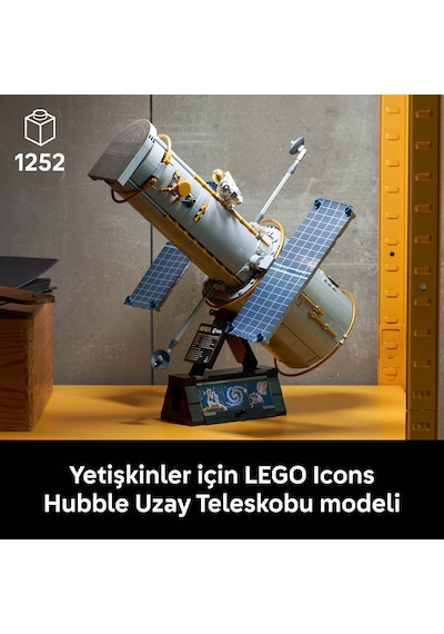 LEGO® Icons Hubble Uzay Teleskobu 11382 - Yetişkinler için Stand ve Bilgi Levhası İçeren Dekoratif Model Yapım Seti (1252 Parça)