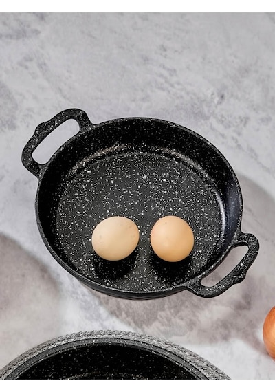 Crystal Döküm Granit 22 Cm Yapışmaz Taban Yumurta,omlet,sucuk Sahan Siyah Gümüş