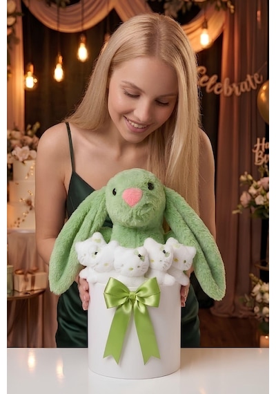 Yeşil Tavşan Hello Kitty Peluş Hediye Kutusu Sevgiliye Ve Çocuğa Sevimli Ayıcık Buketi