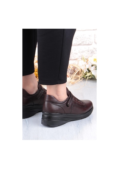 Pepita Z010 Comfort Yumuşak Esnek Kauçuk Kaymaz Taban Hakiki Deri Kadın Ayakkabı Kahve Pepita Z010 Comfort Yumuşak Esnek Kauçuk Kaymaz Taban Hakiki Deri Kadın Ayakkabı Kahve