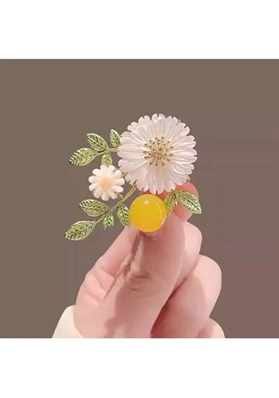 Romantik Papatya Broş Beyaz - Altın