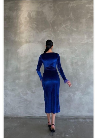 Lior Design Kadın Modern Esnek Kadife Kumaş Degaje Yaka Yırtmaçlı Abiye Elbise Saks