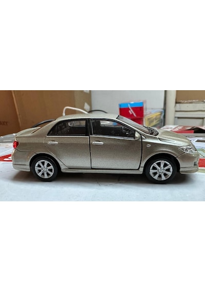Oyuncak Metal Model Araba 1/36 Çek Bırak 2009 Toyota Corolla Açık Kahve