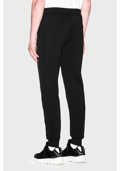 Armani Exchange Regular Fit Belden Bağlamalı Lastikli Paça Pantolon Erkek Pantolon Xm003145 Af13047 Uc001 Siyah Armani Exchange Regular Fit Belden Bağlamalı Lastikli Paça Pantolon Erkek Pantolon Xm003145 Af13047 Uc001 Siyah