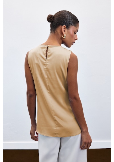 Sateen Aksesuar Detaylı Kolsuz Bluz - Camel-136918 CAMEL