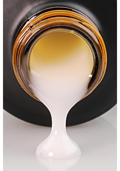 Momo Professional Gel In Bottle No.05 Akıllı Fırçalı Protez Tırnak Jeli Uv Korumalı Rakı Beyazı 18 Ml