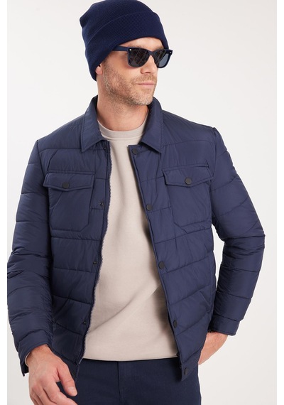Tudors Erkek Regular Fit Klasik Kesim Çift Cepli Çıtçıt Kapamalı Koyu Mavi Mont-41601 Koyu Mavi Tudors Erkek Regular Fit Klasik Kesim Çift Cepli Çıtçıt Kapamalı Koyu Mavi Mont-41601 Koyu Mavi