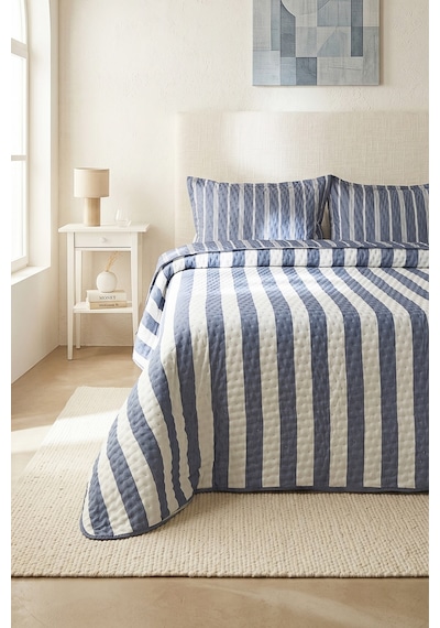 Ocean Home Textile Pamuklu Kapitoneli Lacivert Renk Çizgi Desen Çift Kişilik Yatak Örtüsü Seti 1 Adet 250 X 230 / 2 Adet 50 X 70 Cm
