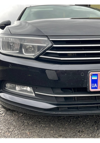 Volkswagen Passat B8 Ön Tampon Çeki Kapağı -