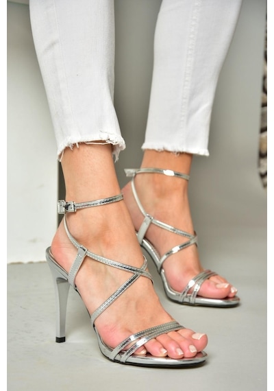 Fox Shoes S997066334 Gümüş Ayna İnce Topuklu Kadın Ayakkabı Gümüş