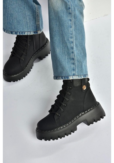 Fox Shoes R973970101 Siyah Kalın Tabanlı Kadın Postal Bot Siyah-Suni Deri