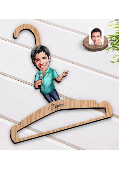 Kişiye Özel Erkek Şarkıcı Karikatürlü Standart Boy Ahşap Elbise A (551144533)