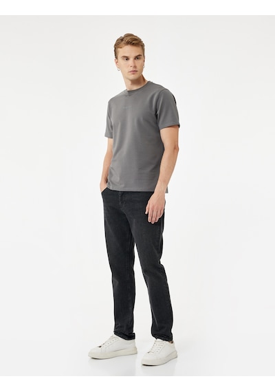 Koton Kısa Kollu Bisiklet Yaka Regular Fit Pamuklu Minimal Baskılı Tişört Antrasit 5sam10440hk Antrasit Koton Kısa Kollu Bisiklet Yaka Regular Fit Pamuklu Minimal Baskılı Tişört Antrasit 5sam10440hk Antrasit