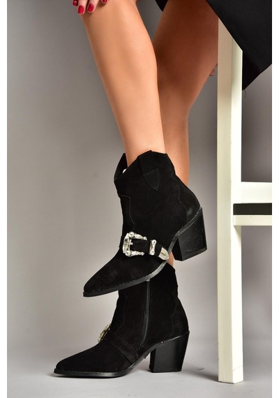 Fox Shoes T380395002 Siyah Süet Taş Detaylı Kadın Bot Siyah-Süet Siyah
