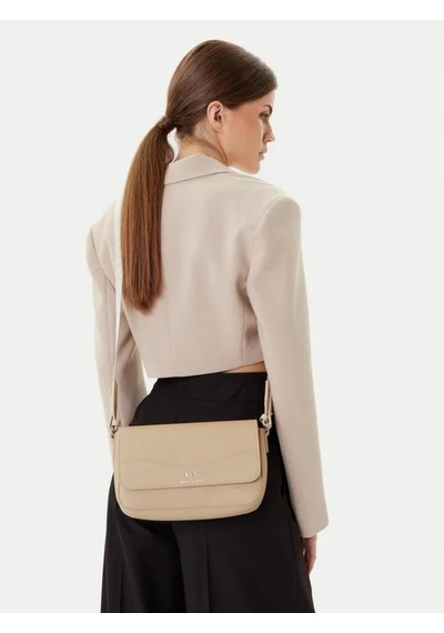 Armani Exchange Kadın Çapraz Çanta 942912cc783 Bej