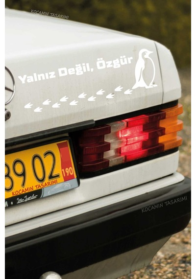 Nihilist Penguen Sticker Yalnız Değil Özgür Penguen Araba Stickerı Beyaz Oto Kaput Yazı Sticker 40 Cm Beyaz