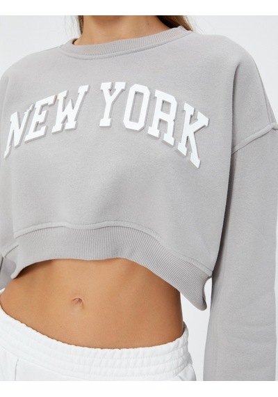 Koton Şardonlu Crop Sweatshirt Slogan Baskılı Rahat Kesim Uzun Kollu Gri 4wal10188ık Gri