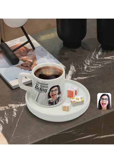 Kişiye Özel Sunum Tabaklı Kadın Kolay Yetişmiyor Karikatürlü Türk