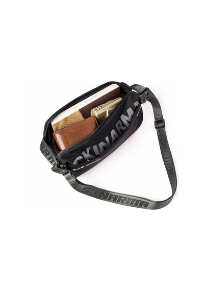 Skinarma Crossbody Fardel Çapraz Vücut Çantası Siyah