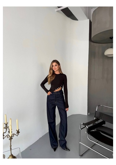 Kechi Woman Dalgıç Kumaş Çıtçıtlı Crop Siyah