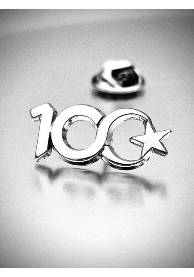 Yörük Tasarım 100. Yıl Onuru Dekope Kesim Yaka Rozeti Krom Kaplama Gümüş