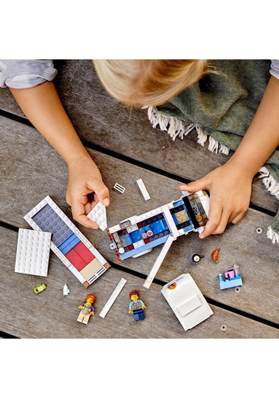 LEGO® City Tatilci Karavanı 60283-5+ Yaratıcı Oyuncak Yapım Seti - 190 Parça