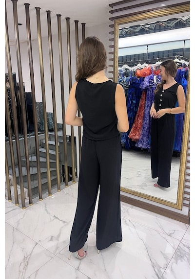 By Saygı Kadın V Yaka Önü Düğmeli Bluz Beli Lastikli Cepli Palazzo Pantolon Ayrobin 2'li Takım Siyah By Saygı Kadın V Yaka Önü Düğmeli Bluz Beli Lastikli Cepli Palazzo Pantolon Ayrobin 2'li Takım Siyah