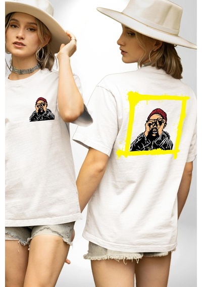 Fantastik Sanatsal Yeni Nesil Kırmızı Bere El İle Dürbün Beyaz Oversize Unisex Ön Ve Sırt Baskılı Tişört Beyaz