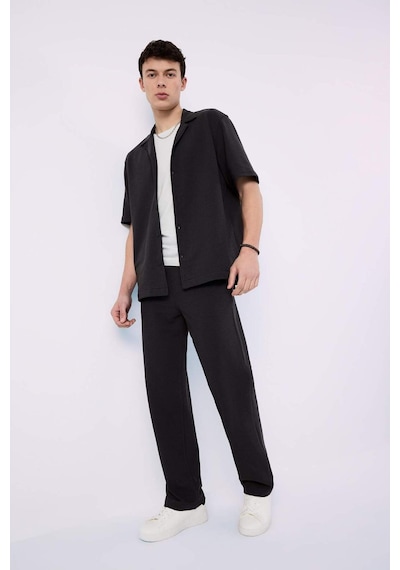 DeFacto Bol Rahat Kesim Wide Leg Üç Cepli Geniş Paça Yazlık Pantolon F3147AX25SPAR104 DeFacto Bol Rahat Kesim Wide Leg Üç Cepli Geniş Paça Yazlık Pantolon F3147AX25SPAR104