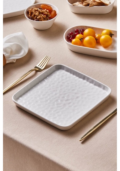 Karaca x Refika Bembeyaz Pasta Tabağı 18 Cm