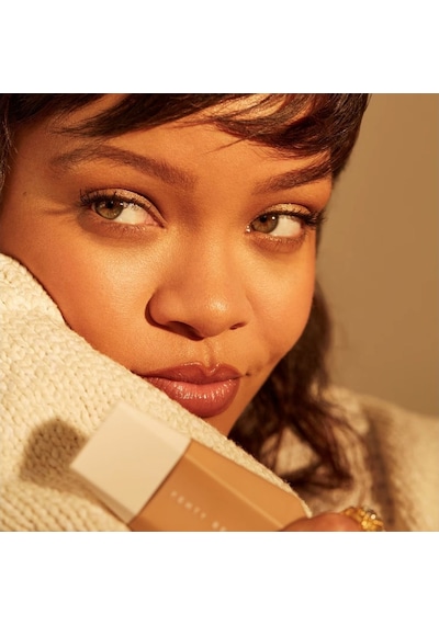 Fenty Beauty Eaze Drop Fondöten 01