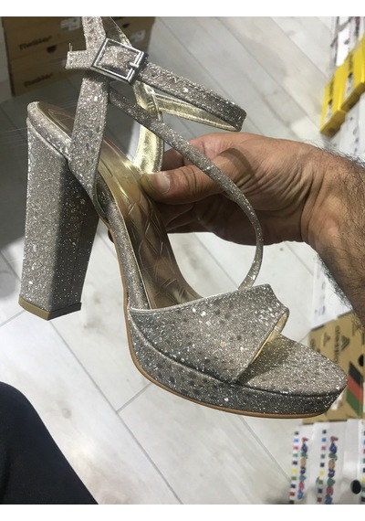 Platformlu Taşlı Sandalet Gold