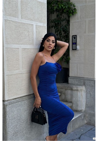DefyModa Kadın Kadife Kumaş Kruvaze Yaka Kuşaklı Midi Abiye Elbise Saks