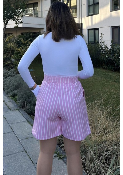 WeShaya Kadın Pembe Kemerli, Yüksek Bel, Pliseli, Rahat Kesim, Gabardin Şort Pembe