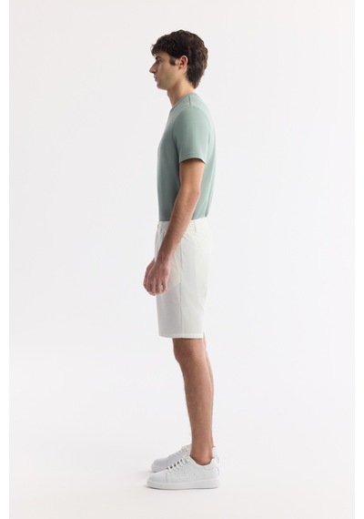 Avva Erkek Beyaz Yanı Lastikli Gofreli Bi-stretch Slim Fit Chino Şort A51y3730