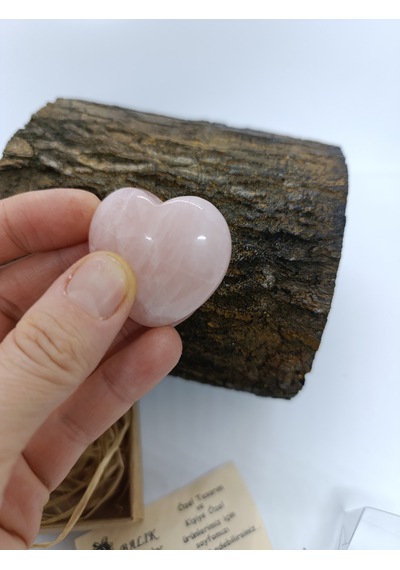 Pembe Kuvars Kalp Şeklinde Biblo-1001