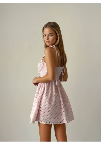 Fashion Cocktail İnce Bağcıklı Askılı Büstiyer Detaylı Göğüs Kısmı Büzgülü Delikli Brode Party Parti Elbise Pembe Fashion Cocktail İnce Bağcıklı Askılı Büstiyer Detaylı Göğüs Kısmı Büzgülü Delikli Brode Party Parti Elbise Pembe