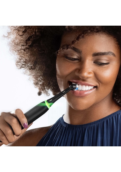 Oral-B iO 5 Şarjlı Diş Fırçası Mat Siyah