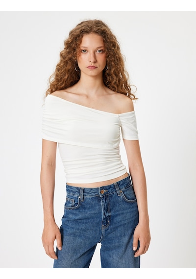 Koton Kayık Yaka Tişört Drape Detaylı Slim Fit Kısa Kollu Ekru 4sal11078ık Ekru
