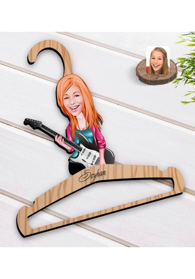 Kişiye Özel Kadın Gitarist Karikatürlü Standart Boy Ahşap Elbise
