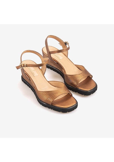 Hawen Angels Kadın Hakiki Deri Bilek Bantlı 7,5 Cm Dolgu Topuklu Sandalet 169-269 Bakır - Altın