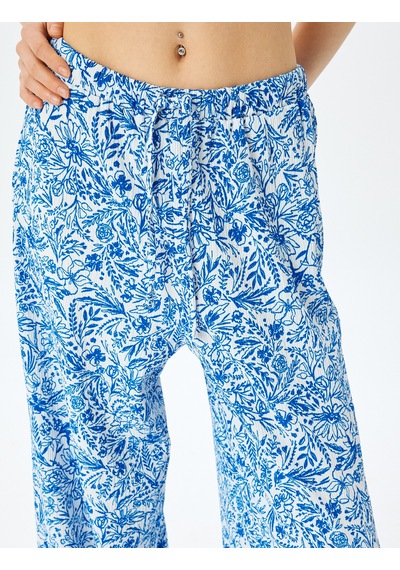 Koton Beli Bağcıklı Geniş Paça Desenli Pantolon Ekru Desenli 5sal40083ık Ekru Desenli Çok Renkli Koton Beli Bağcıklı Geniş Paça Desenli Pantolon Ekru Desenli 5sal40083ık Ekru Desenli Çok Renkli