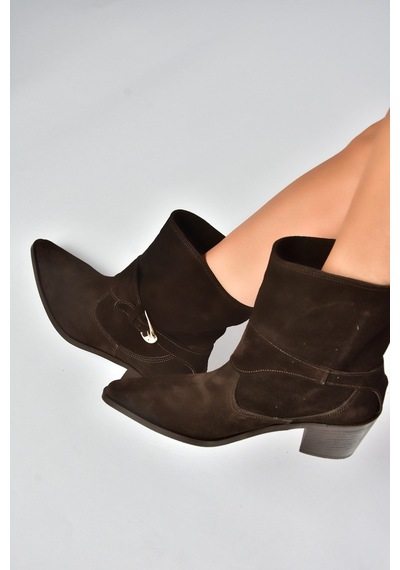 Fox Shoes Z654037761 Kahverengi Hakiki Deri Süet Alçak Topuklu Western Kadın Bot