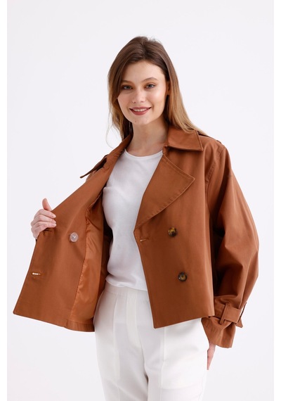 Pastelastore %100 Pamuk Gabardin Astarlı Oversize Geniş Kalıp Kadın Crop Kısa Trençkot 1122 Taba Pastelastore %100 Pamuk Gabardin Astarlı Oversize Geniş Kalıp Kadın Crop Kısa Trençkot 1122 Taba