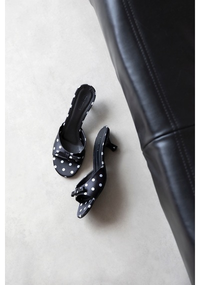 Wolk Shoes Oven Kadın Topuklu Saten Sandalet Puantiye Siyah